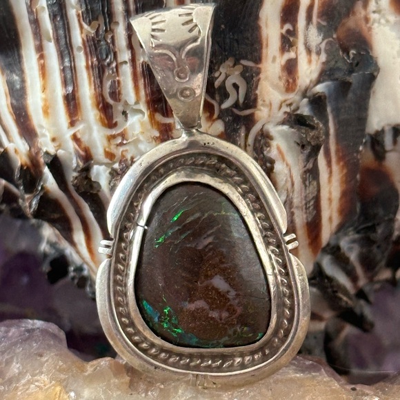 Australian Boulder Opal E. Etsitty native Navajo sterling silver pendant - Picture 6 of 7